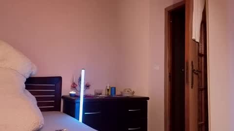 Love online show from 02-18-26, 01:01