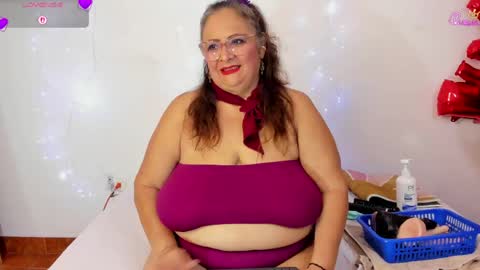 Snapshot of bbwsalome chatting on 05-04-26, 07:10 Salome online show from 05-04-26, 07:10
