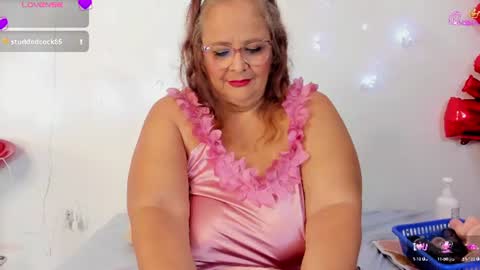Snapshot of bbwsalome chatting on 06-09-26, 07:47 Salome online show from 06-09-26, 07:47