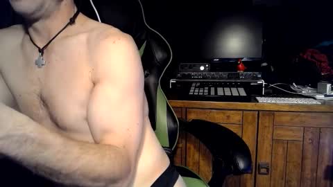 Snapshot of bchillin28 chatting on 01-14-26, 05:02 bchillin28 online show from 01-14-26, 05:02