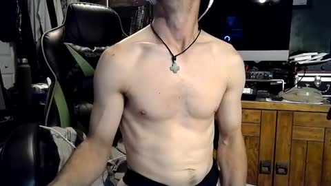 bchillin28 online show from 07-28-26, 03:46