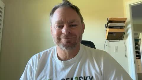 Snapshot of bcjonny chatting on 04-08-26, 07:36 BCJonny online show from 04-08-26, 07:36