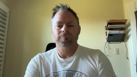 Snapshot of bcjonny chatting on 04-10-26, 05:17 BCJonny online show from 04-10-26, 05:17