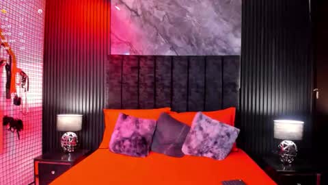 Snapshot of bdsm_doll chatting on 03-08-26, 02:04 Danna online show from 03-08-26, 02:04