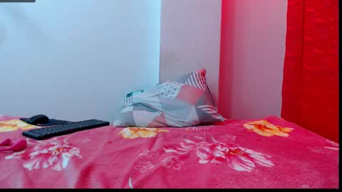 Snapshot of bdsmforever18 chatting on 10-04-25, 02:31 rever online show from 10-04-25, 02:31