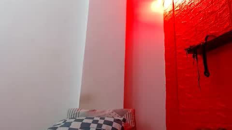 Snapshot of bdsmforever18 chatting on 12-22-25, 02:30 rever online show from 12-22-25, 02:30