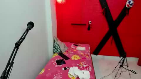 Snapshot of bdsmforever18 chatting on 02-03-26, 06:22 rever online show from 02-03-26, 06:22