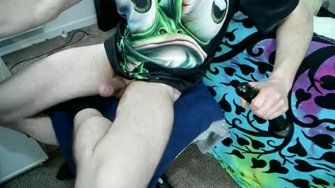 Snapshot of be4your_desire chatting on 06-15-26, 02:52 mikiforfun online show from 06-15-26, 02:52