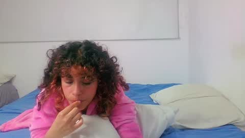 Snapshot of be_sinners chatting on 12-22-24, 02:28 Sara  Juan online show from 12-22-24, 02:28