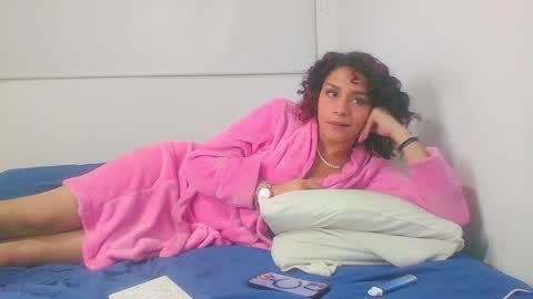 Snapshot of be_sinners chatting on 01-10-25, 05:26 Sara  Juan online show from 01-10-25, 05:26
