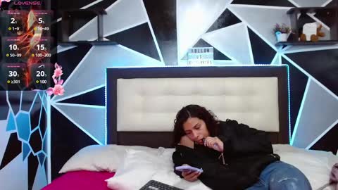 Snapshot of be_sinners chatting on 03-07-25, 02:46 Sara  Juan online show from 03-07-25, 02:46