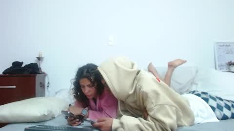 Snapshot of be_sinners chatting on 10-12-25, 05:06 Sara  Juan online show from 10-12-25, 05:06
