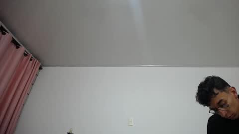 Snapshot of be_sinners chatting on 10-15-25, 02:55 Sara  Juan online show from 10-15-25, 02:55