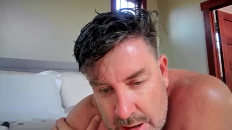 Snapshot of beachboypirate chatting on 10-25-25, 11:10 beachboypirate online show from 10-25-25, 11:10