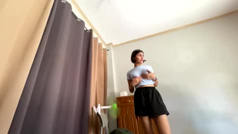 Snapshot of beagarza chatting on 10-19-25, 03:40 Miss B online show from 10-19-25, 03:40