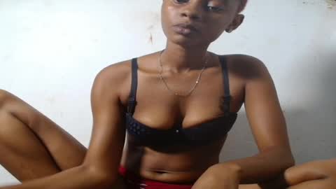 Snapshot of beakimber50 chatting on 06-29-26, 04:40 beakimber50 online show from 06-29-26, 04:40