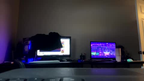 Snapshot of beaniebaby2 chatting on 01-21-25, 06:34 beaniebaby2 online show from 01-21-25, 06:34