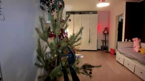 Snapshot of bear_beer130 chatting on 01-10-26, 05:04 bear_beer130 online show from 01-10-26, 05:04