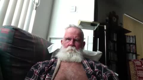 Snapshot of beardbushy chatting on 03-29-26, 05:46 beardbushy online show from 03-29-26, 05:46