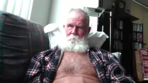 Snapshot of beardbushy chatting on 04-12-26, 05:29 beardbushy online show from 04-12-26, 05:29