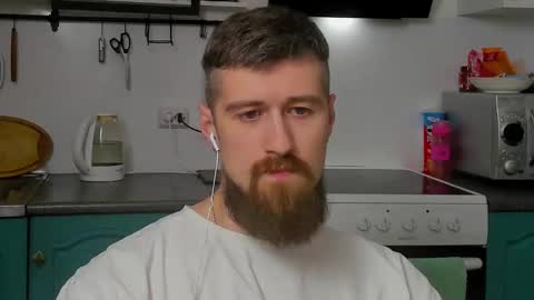 Snapshot of bearded_legend chatting on 01-06-26, 11:51 Zeus online show from 01-06-26, 11:51