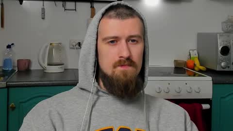 Snapshot of bearded_legend chatting on 02-13-26, 07:54 Zeus online show from 02-13-26, 07:54