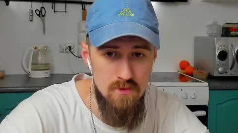 Snapshot of bearded_legend chatting on 02-16-26, 10:06 Zeus online show from 02-16-26, 10:06