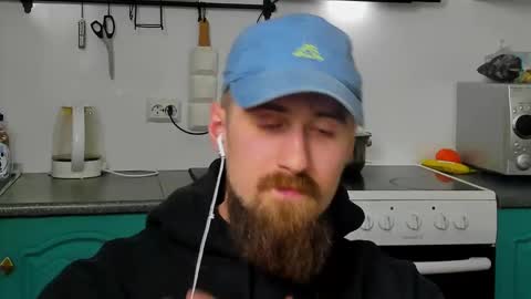 Snapshot of bearded_legend chatting on 02-17-26, 07:42 Zeus online show from 02-17-26, 07:42
