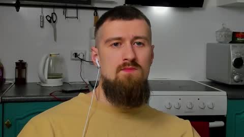 Snapshot of bearded_legend chatting on 02-26-26, 11:37 Zeus online show from 02-26-26, 11:37