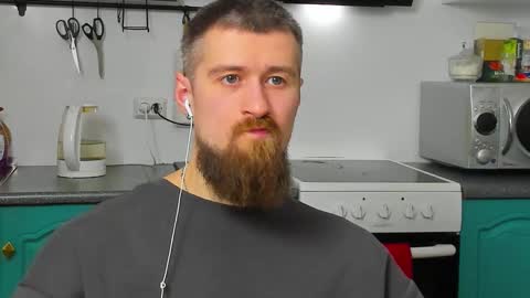 Snapshot of bearded_legend chatting on 03-07-26, 01:13 Zeus online show from 03-07-26, 01:13