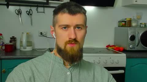 Snapshot of bearded_legend chatting on 03-22-26, 09:07 Zeus online show from 03-22-26, 09:07