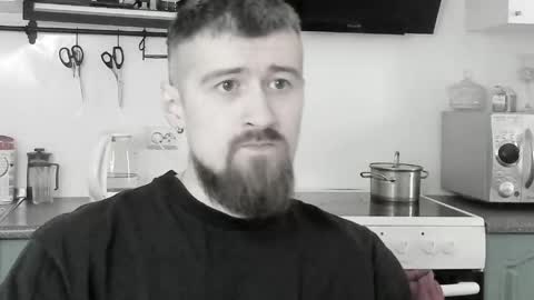 Snapshot of bearded_legend chatting on 03-29-26, 03:28 Zeus online show from 03-29-26, 03:28
