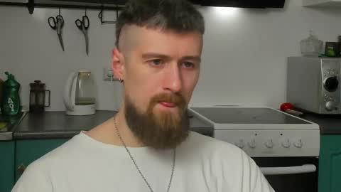 Snapshot of bearded_legend chatting on 04-11-26, 10:14 Zeus online show from 04-11-26, 10:14