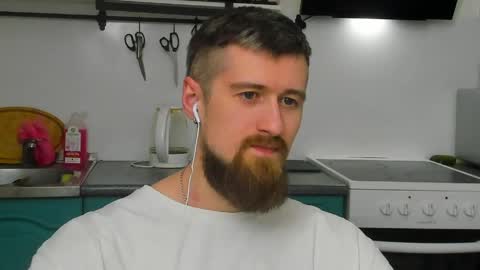 Snapshot of bearded_legend chatting on 04-21-26, 01:07 Zeus online show from 04-21-26, 01:07