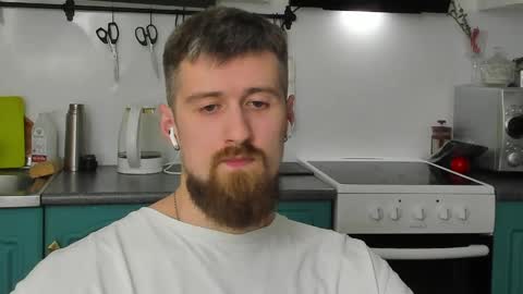 Snapshot of bearded_legend chatting on 05-15-26, 08:05 Zeus online show from 05-15-26, 08:05