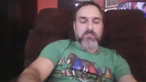 Snapshot of beardedambition chatting on 12-15-24, 03:56 beardedambition online show from 12-15-24, 03:56