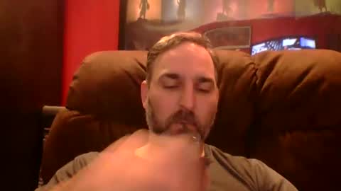 Snapshot of beardedambition chatting on 10-30-25, 07:14 beardedambition online show from 10-30-25, 07:14