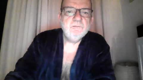 Snapshot of beardman916444 chatting on 01-11-25, 06:24 Beardman online show from 01-11-25, 06:24
