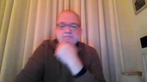 Snapshot of beardman916444 chatting on 01-16-25, 07:10 Beardman online show from 01-16-25, 07:10