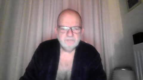 Snapshot of beardman916444 chatting on 02-14-25, 06:23 Beardman online show from 02-14-25, 06:23