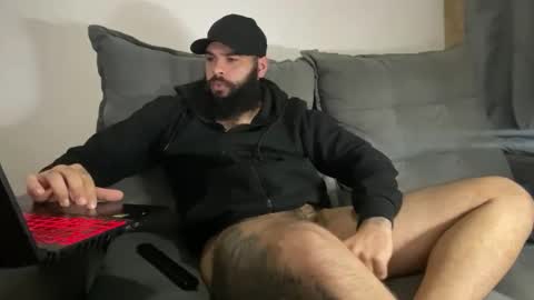 Snapshot of beardmax chatting on 05-28-26, 06:00 Min online show from 05-28-26, 06:00