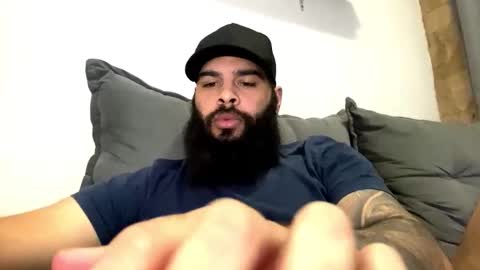 Snapshot of beardmax chatting on 05-30-26, 06:43 Min online show from 05-30-26, 06:43