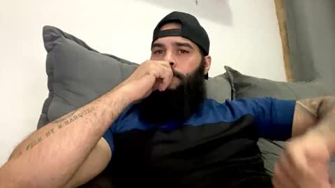 Snapshot of beardmax chatting on 06-04-26, 06:19 Min online show from 06-04-26, 06:19