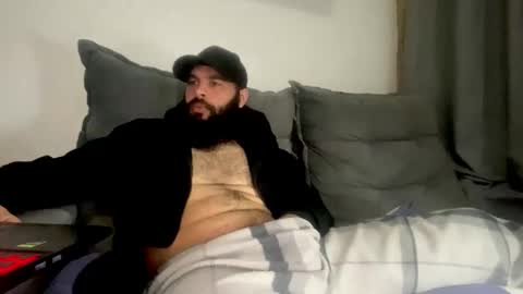 Snapshot of beardmax chatting on 06-06-26, 05:56 Min online show from 06-06-26, 05:56