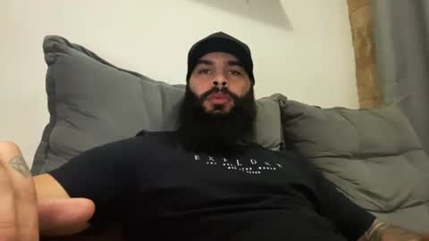 Snapshot of beardmax chatting on 06-12-26, 08:35 Min online show from 06-12-26, 08:35