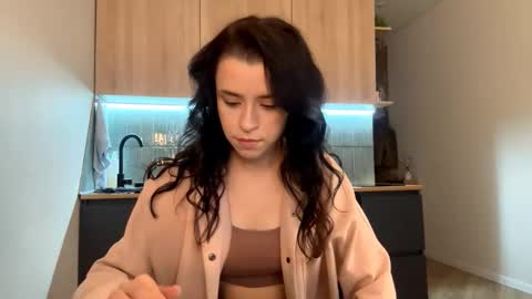 Katie online show from 10-19-25, 07:09