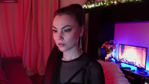 Snapshot of beatricefawne chatting on 01-01-25, 09:28 Bzzz Bea online show from 01-01-25, 09:28