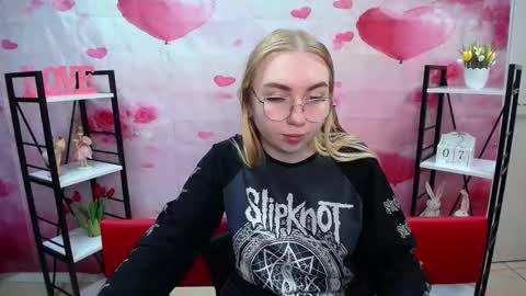 Snapshot of beatriceflyy chatting on 03-07-26, 01:30 BeatriceFlyy online show from 03-07-26, 01:30