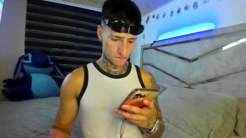 Snapshot of beatseduction chatting on 03-26-26, 11:05 beatseduction online show from 03-26-26, 11:05