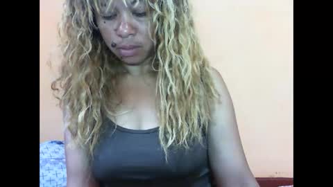 Snapshot of beaute_choco chatting on 01-15-25, 10:49 Eva online show from 01-15-25, 10:49